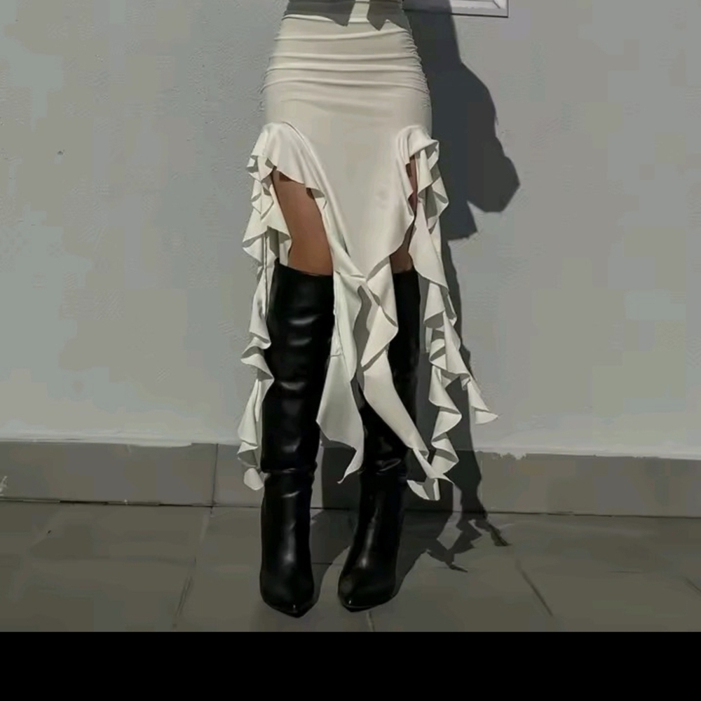 Black Ruffled Skirt - Picture 2 of 2